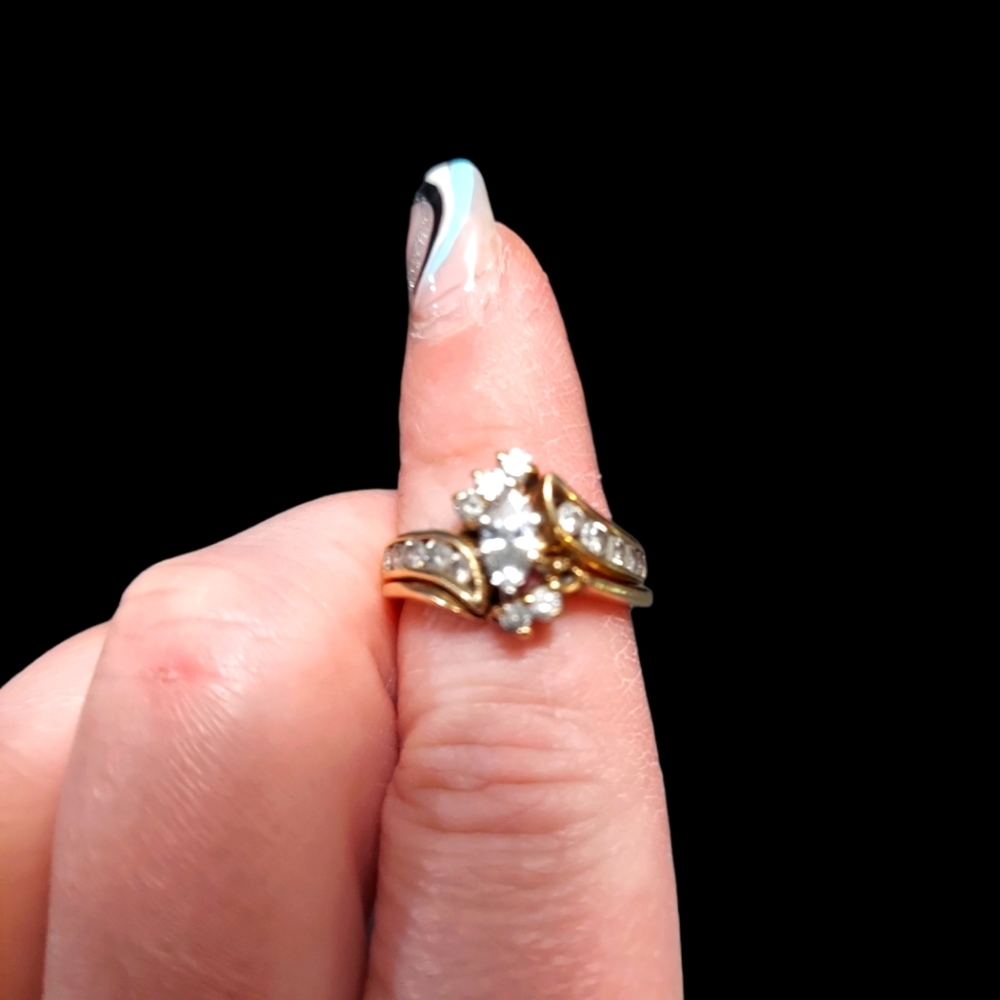 Womens 7.5 2 carat total diamond ring